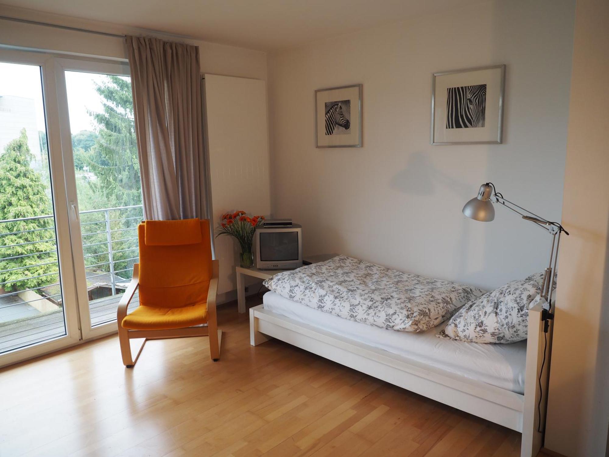 B8 - Just A Private Accommodation Дюселдорф Екстериор снимка