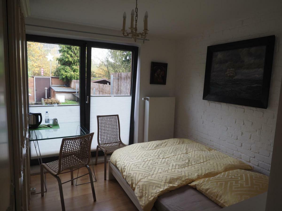 B8 - Just A Private Accommodation Дюселдорф Екстериор снимка