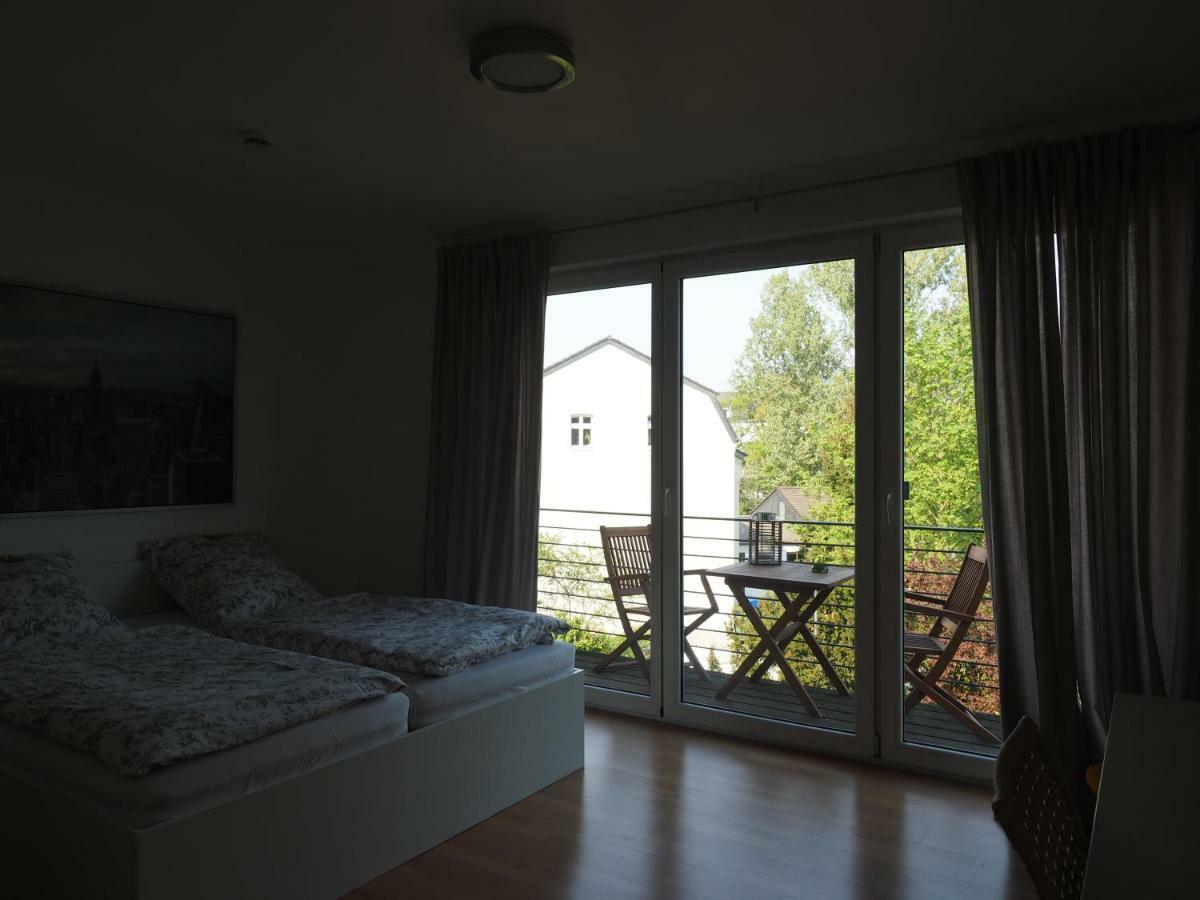 B8 - Just A Private Accommodation Дюселдорф Екстериор снимка