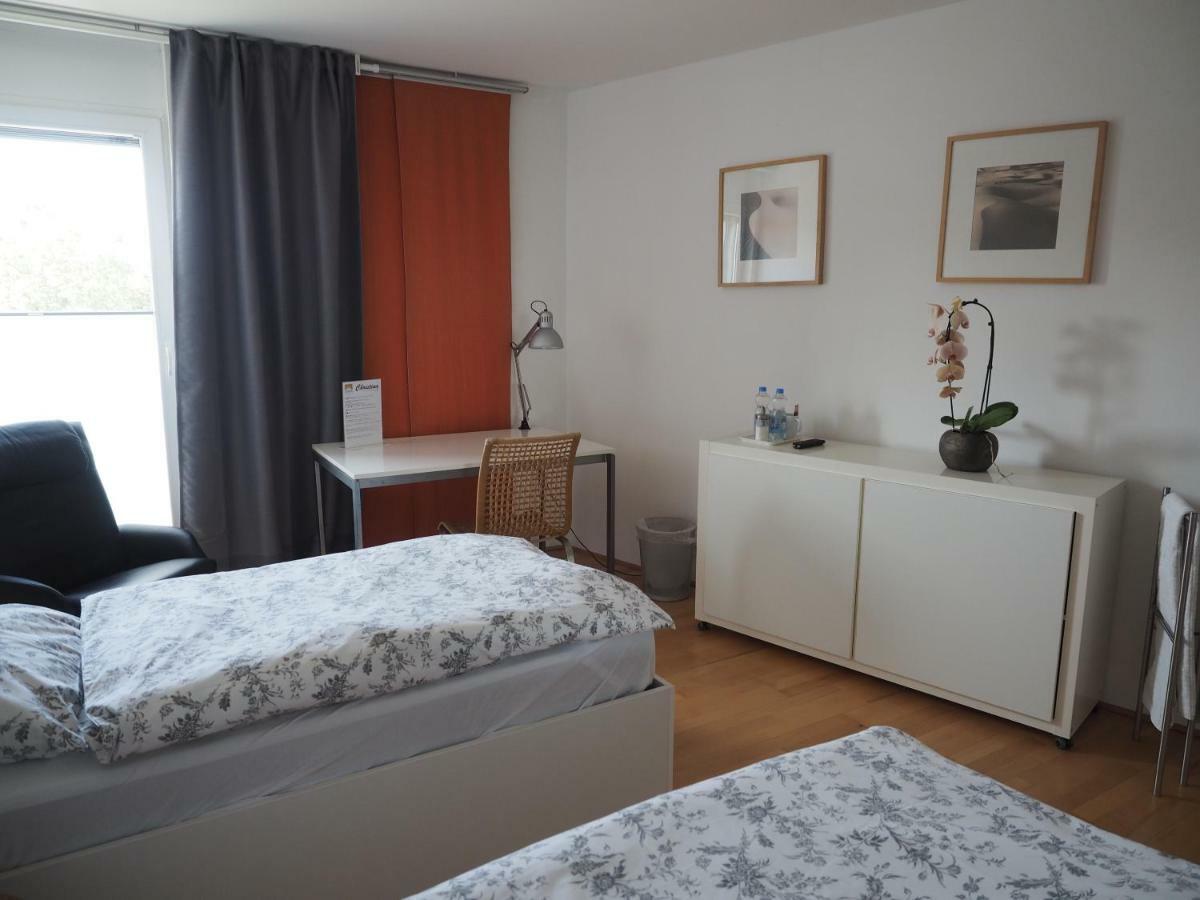 B8 - Just A Private Accommodation Дюселдорф Екстериор снимка