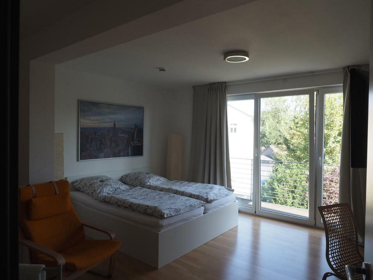 B8 - Just A Private Accommodation Дюселдорф Екстериор снимка
