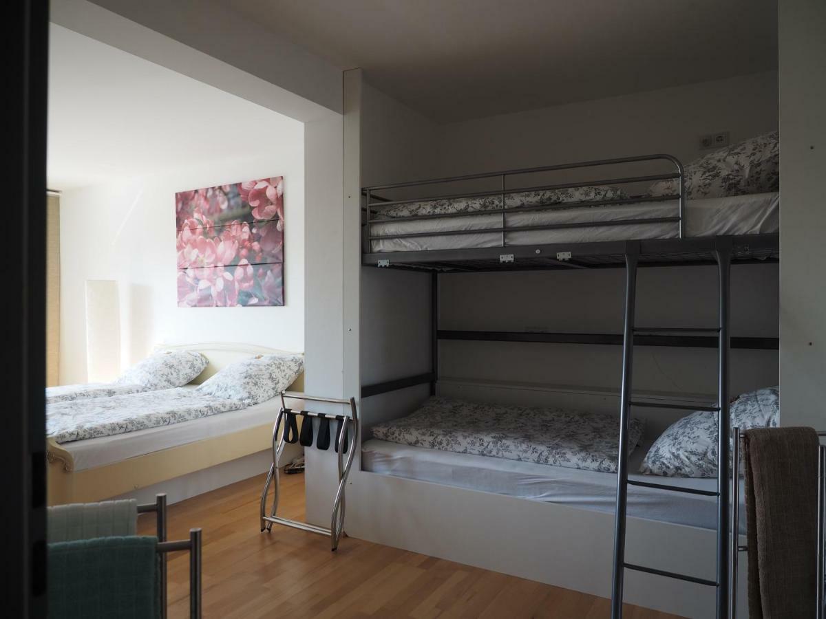 B8 - Just A Private Accommodation Дюселдорф Екстериор снимка