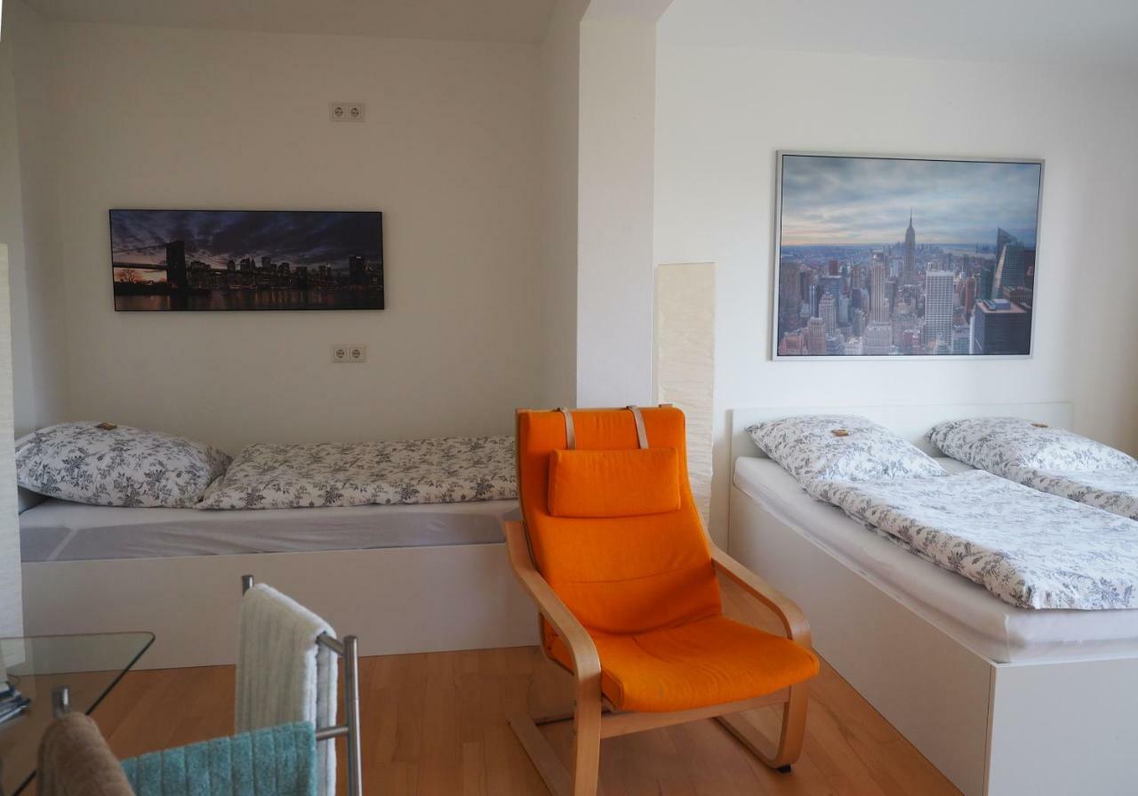 B8 - Just A Private Accommodation Дюселдорф Екстериор снимка