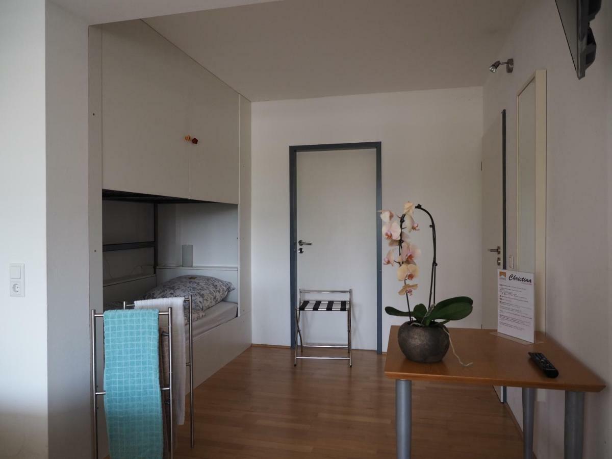 B8 - Just A Private Accommodation Дюселдорф Екстериор снимка