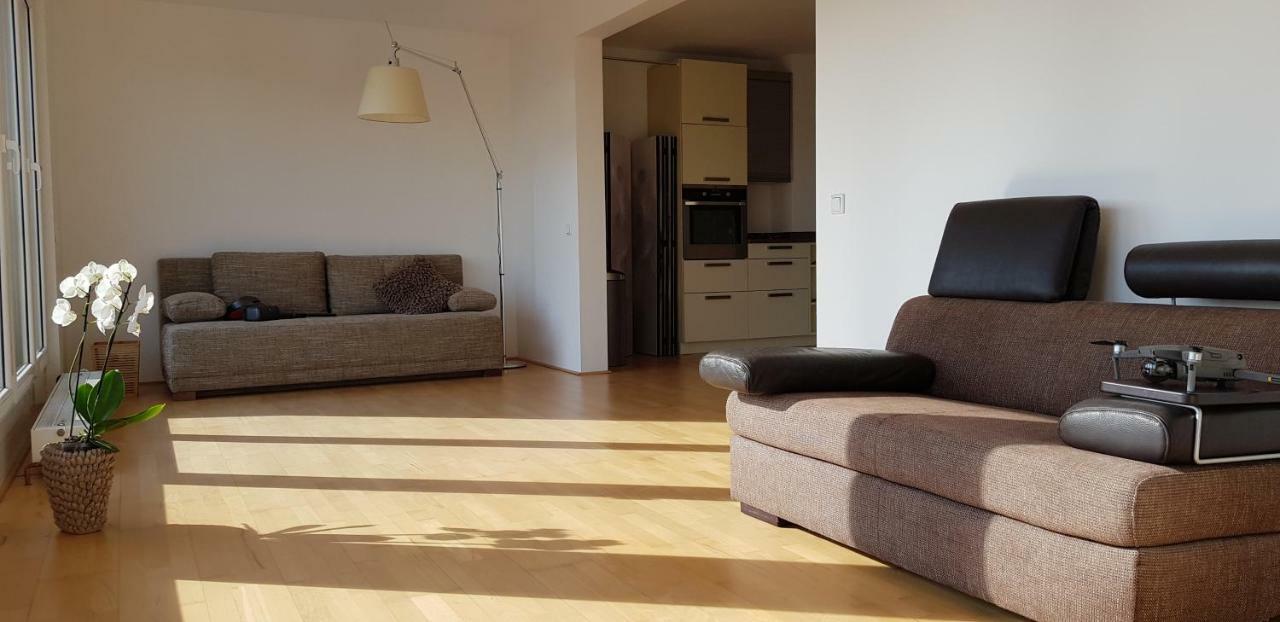 B8 - Just A Private Accommodation Дюселдорф Екстериор снимка